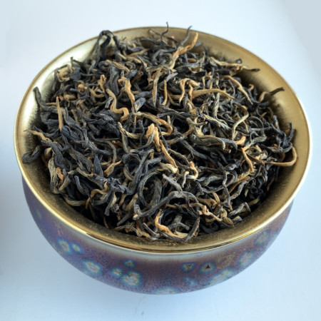 Черный красный чай Цзинь Цзюнь Мэй - Золотые Брови 100 г